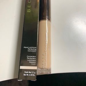 Becca aqua luminous concealer in fair